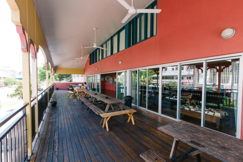 Global Backpackers Cairns Central Exteriör bild
